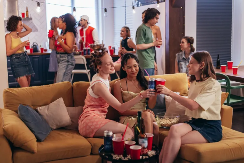Drinking in Order: How the Timing of Your Cocktails Shapes the Entire Night